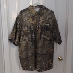 Realtree Camouflage Button-Up Shirt XL